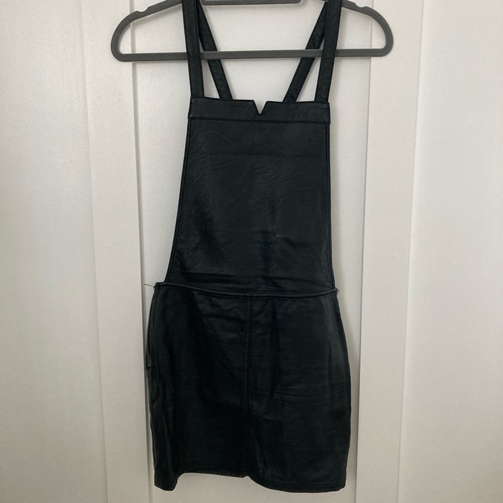 RVCA Black Faux Leather Skirt/Dress Size XS